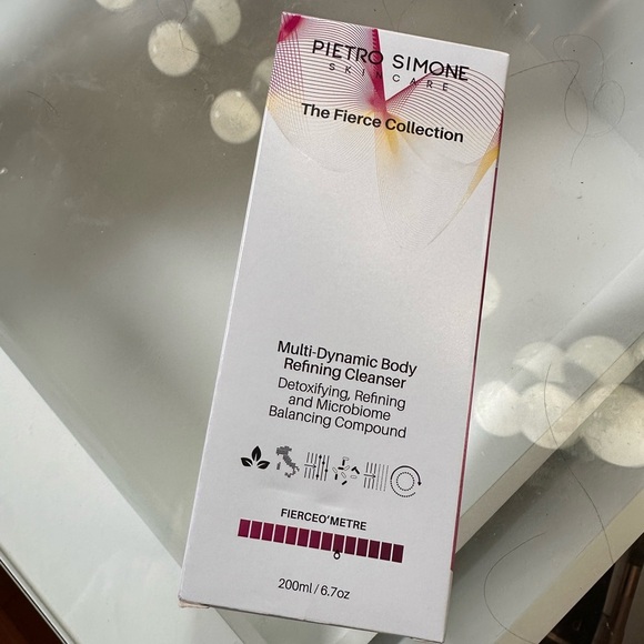 Pietro Simone Skincare
6.7 oz. Multi Dynamic Body Cleanser - Picture 2 of 3